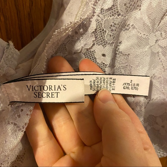 Victoria’s Secret Plunge Bralette - Picture 3 of 3